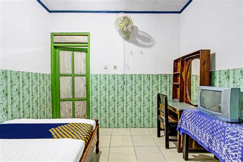 OYO 92333 Bayanan Indah Guest House, OYO Hotels Solo, Book @ Rp63768 - OYO