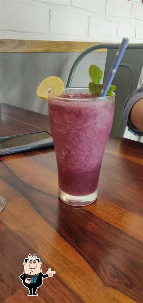 Menu at Casablanca the coffee nook, U.S pizza, Tandy's Fry Chicken ...