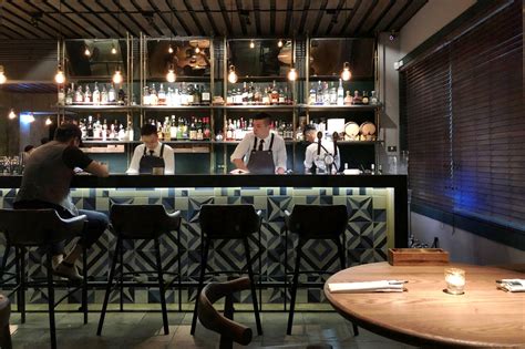 Fine Dining Busy 的图像结果