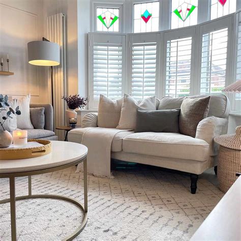 Decorate Bay Window Living Room at Sean Freeleagus blog
