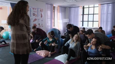 LISA O'HARE Feet - AZNudeFeet