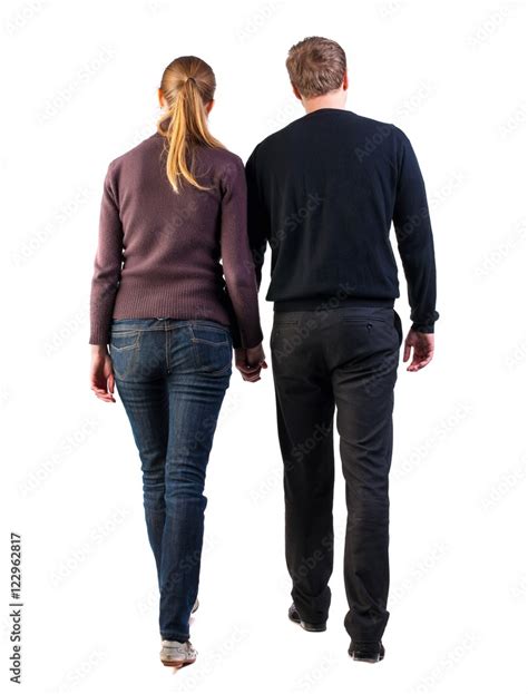 People Walking Back View 的图像结果