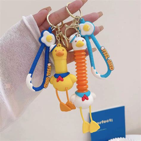 Expandable Neck Toy Keychain for Kids Fun & Interactive toys
