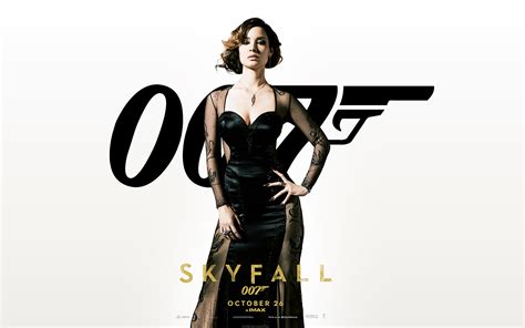 Sévérine Strikes: Bérénice Marlohe in Skyfall – 007 HD Wallpaper
