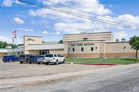 401 Park St, Taft, TX 78390 | MLS# 407121 | Homes.com