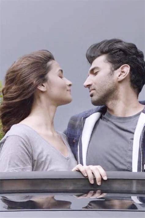 Sadak 2 Review: An Underwhelming Remake Of An Iconic '90s Movie That A ...