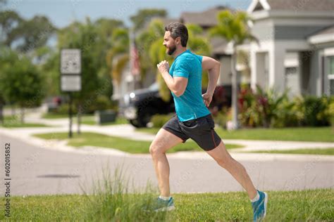 Male Runner Running 的图像结果