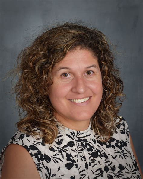 Isabel Castro-Piedras, Ph.D. | Staff Directory | About | Center for Biotechnology & Genomics | TTU