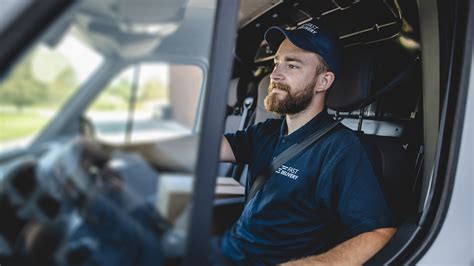 On the Fast Track: Exploring the High-Demand World of Hot Shot Trucking ...