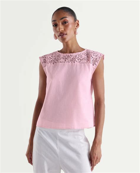 Buy Hige - Light Pink Crop Top With Lace Detail| Rareism