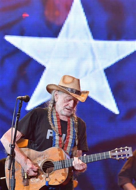Willie Nelson Still Loves Making Music with His Friends | Houstonia ...
