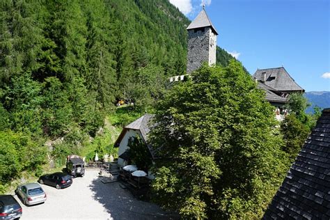 SCHLOSS NEUHAUS (Gais) - Castle Reviews & Photos - Tripadvisor