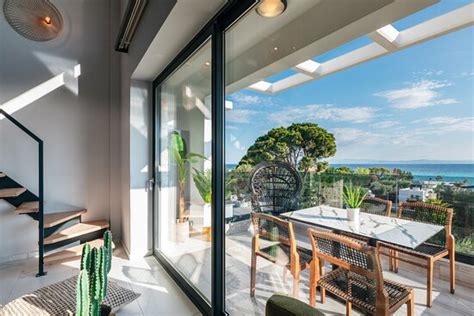 COCOONING SUITES BY BLUE CARPET (Pefkohori, Kassandra) - B&B Reviews ...