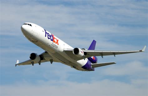FedEx has a warning for the world. Here’s what that says about the ...