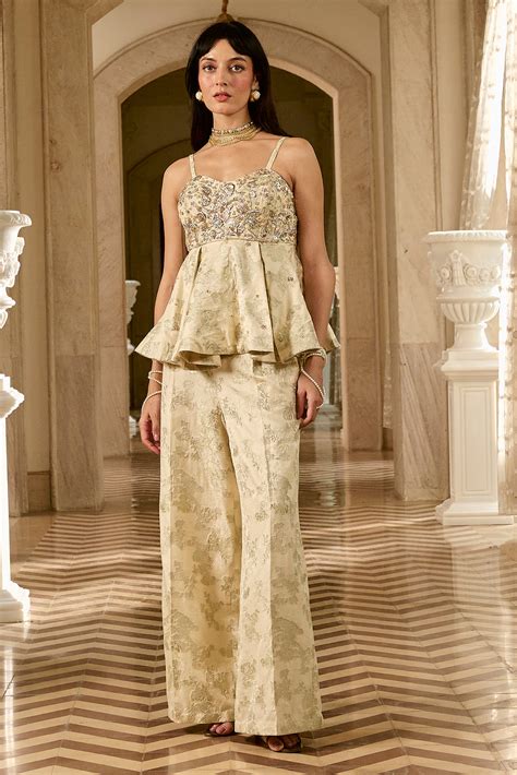 Paulmi and Harsh – paulmiandharsh