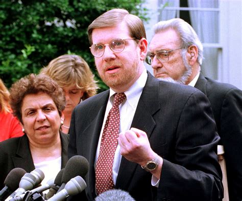 Biden administration vaccine drive leader David Kessler to step down ...