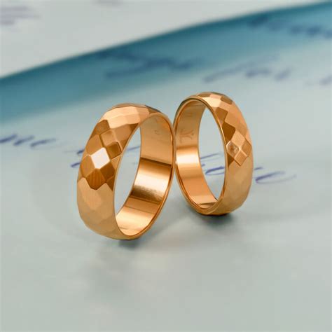Love Struck Couple Rings