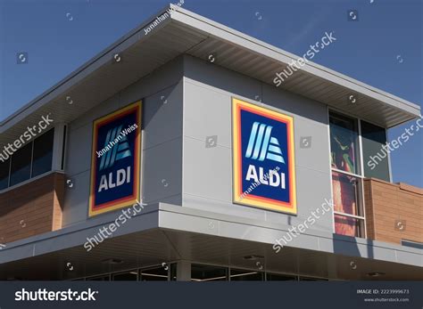 Ft Wayne Circa November 2022 Aldi Stock Photo 2223999673 | Shutterstock