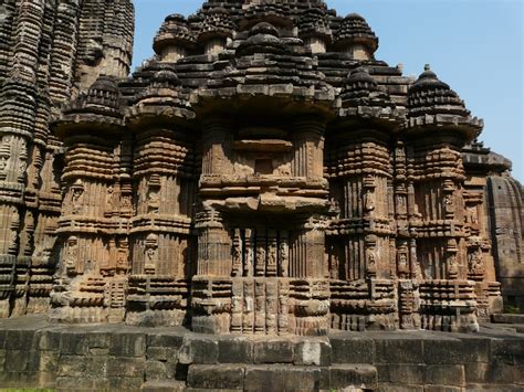 Odisha Style, Bhubaneswar: Chitrakarini Temple | Sarson ke Khet