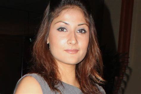 Urvashi Dholakia Biography, Wiki, Dob, Age, Height, Weight, Affairs and ...