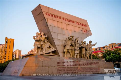 江西于都县中央红军长征出发地纪念园的美丽清晨，金色的朝霞很美