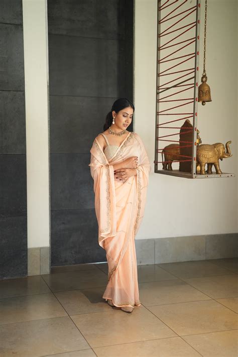 Sazrika - Buy Indian Saree Online (साड़ी) | Latest Saree Designs Online