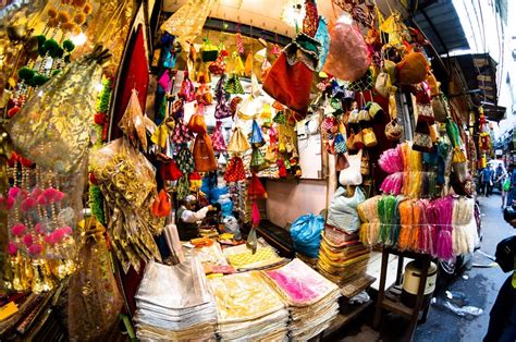 Ultimate Guide to Shopping in Chandni Chowk – Best Markets & Bargains
