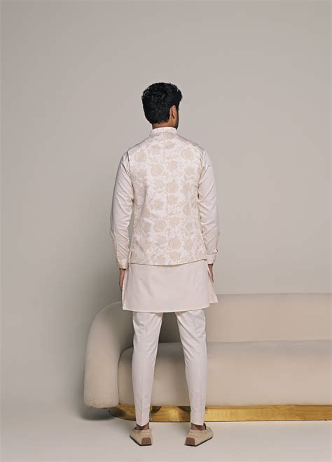 KHWAB BANDI WITH MATCHING KURTA PAJAMA SET