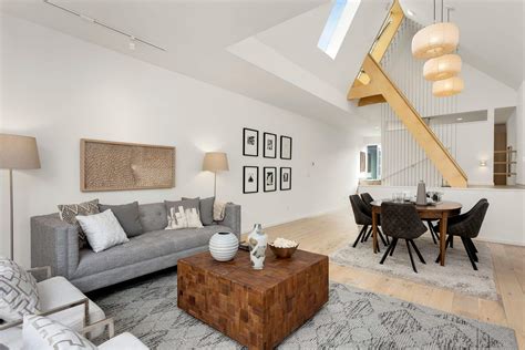 5 Things We LOVE About Reverse Floor Plans (Also... What's a Reverse ...