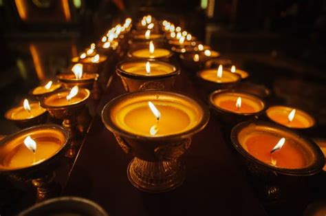 首届少林无遮大会期间，少林寺举行世界传灯祈福 近两千名善信传心灯-佛教导航