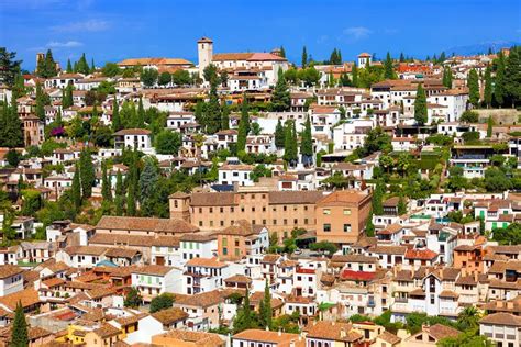 2023 Granada: Sacromonte and Albaycin Neighbourhoods Walking Tour