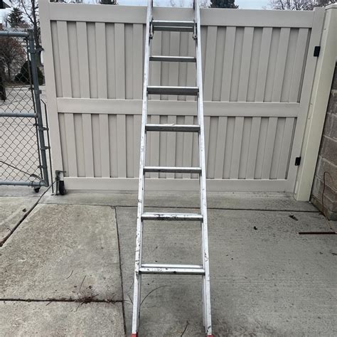 14 Ft Ladder | EstateSales.org