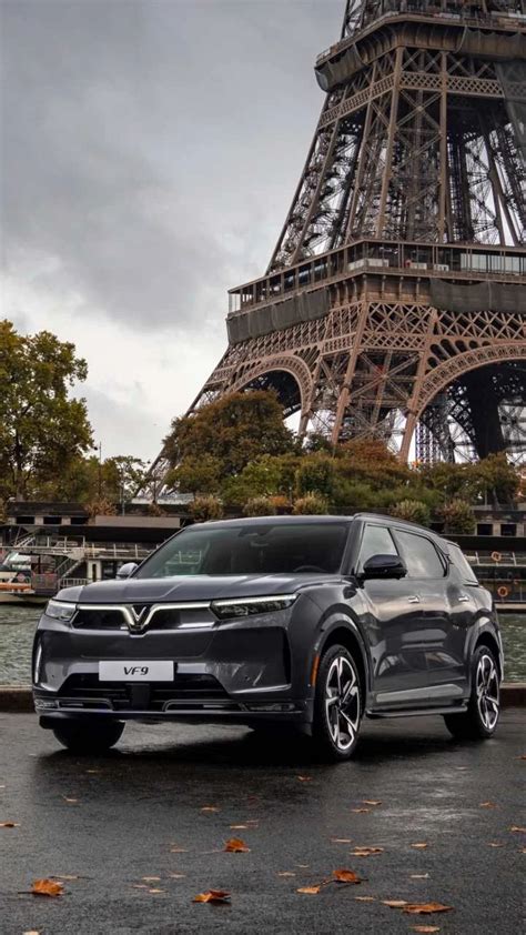 VinFast VF 9 showcase at Bharat Mobility Auto Expo 2025