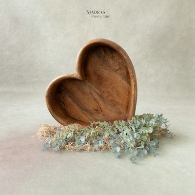 Vintage Beds – Madras Prop Store