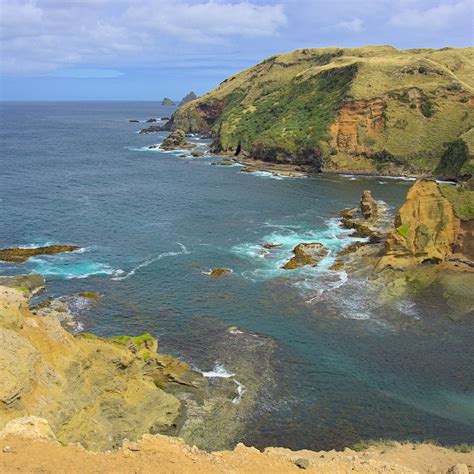 Download wallpaper 2780x2780 sea, bay, cliff, landscape ipad air, ipad ...