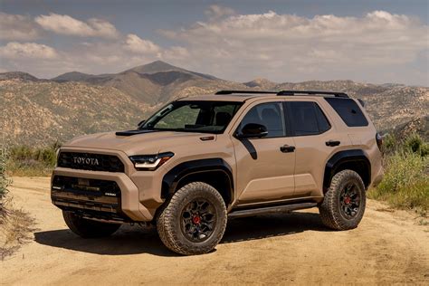 2025 Toyota 4Runner Debuts With Hybrid Power, Trailhunter Off-Road Trim