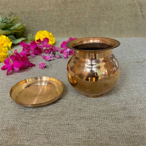 Copper Kalash with Lid – Divine Pooja Kit