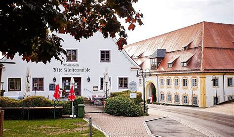 GASTHAUS ZUR LINDE (Rot an der Rot) - Pension Reviews, Photos, Rate ...