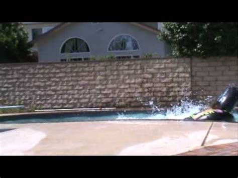 Swim Fails 的图像结果