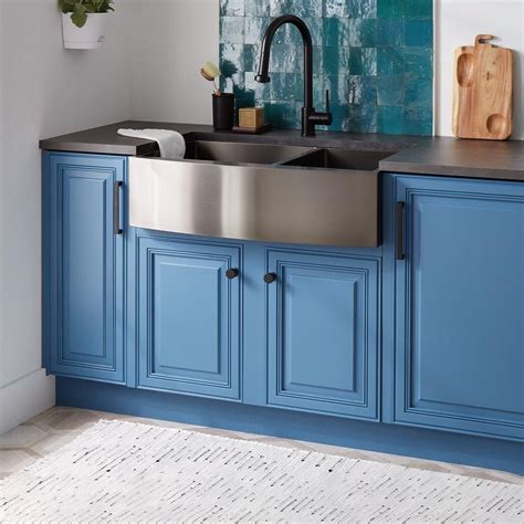 How to Choose the Right Farmhouse Sink for Your Kitchen | Farmhouse ...