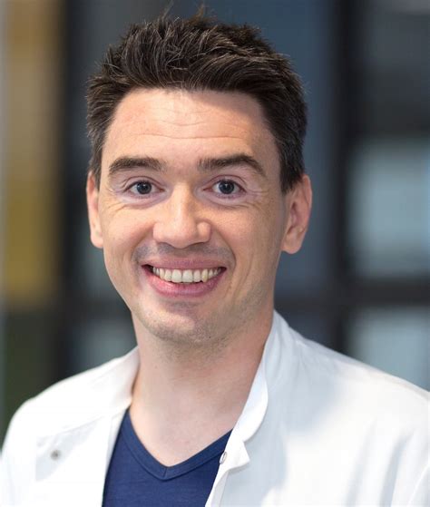 New Doctor of Medical Science helps osteoarthritis patients
