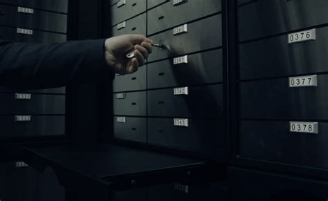 बदली बैंकों के लॉकर की फ़ीस - SBI, HDFC, ICICI, PNB के लॉकर चार्ज यहां ...