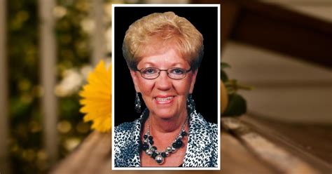 Obituary | Joan (Christenson) Farnham | Hyke Funeral Home