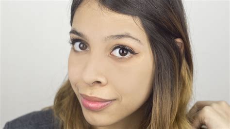 How to Apply False Eyelashes 的图像结果