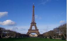 Eiffel Tower Wallpaper by Eiffel Tower Desktop Wallpapers Wallpaper Cave Eiffel Tower Wallpaper