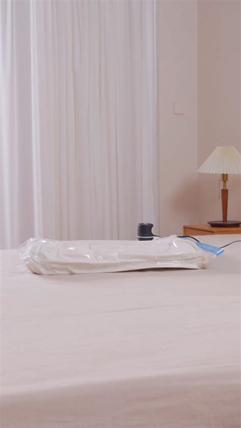 Watch Max Saver Electric Pump for Vacuum Storage Bags on Amazon Live