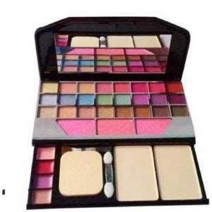 Blush18 6155 MAKEUP KIT - Price in India, Buy Blush18 6155 MAKEUP KIT ...
