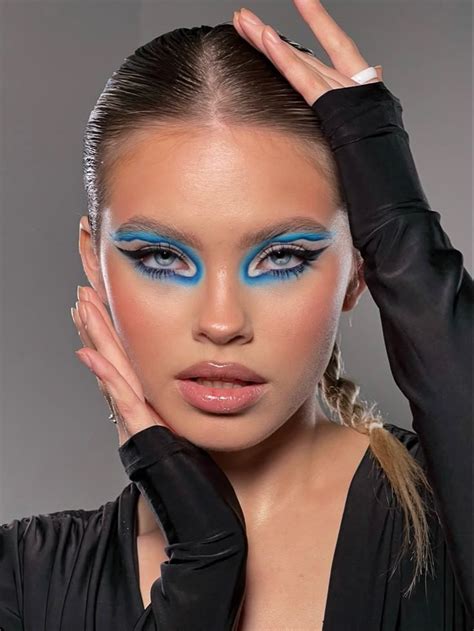 Makeup inspiration 🖤 | Editorial de maquillaje, Maquillaje de pasarela ...