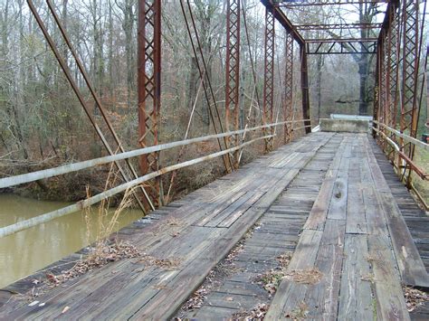 Hells gate bridge never go to this bridge because if u cut off your car ...