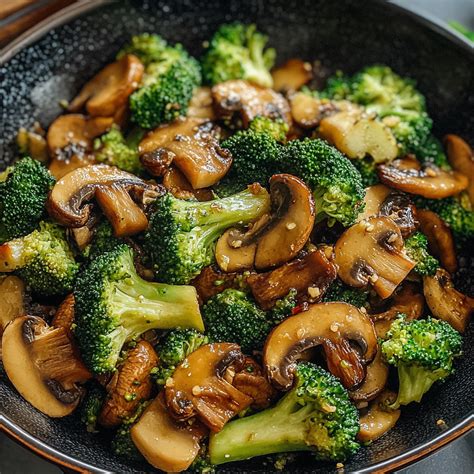 Broccoli & Mushroom Stir Fry – Easy and Flavorful - EasyYums